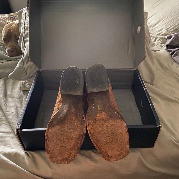 Boots - Picture 5 of 8